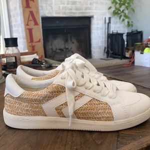 Dolce Vita Sneakers